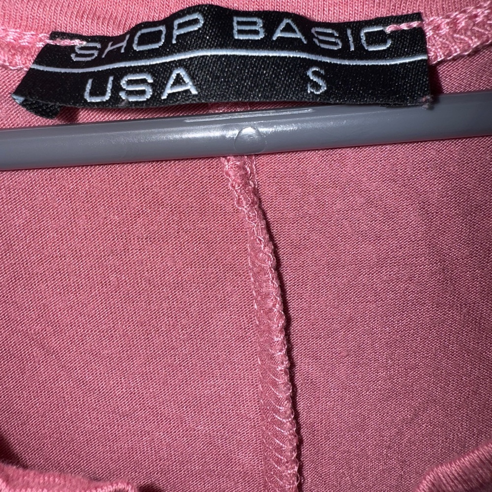 Elegant Pink V-Neck Short Sleeve Tee - Picture 3 of 3